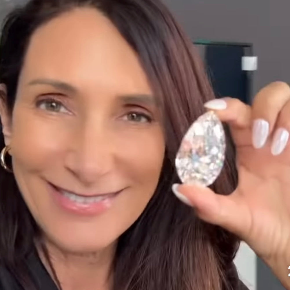 Celebrating Elegance! A Visit from Our Ambassador, The Diamond Girl!