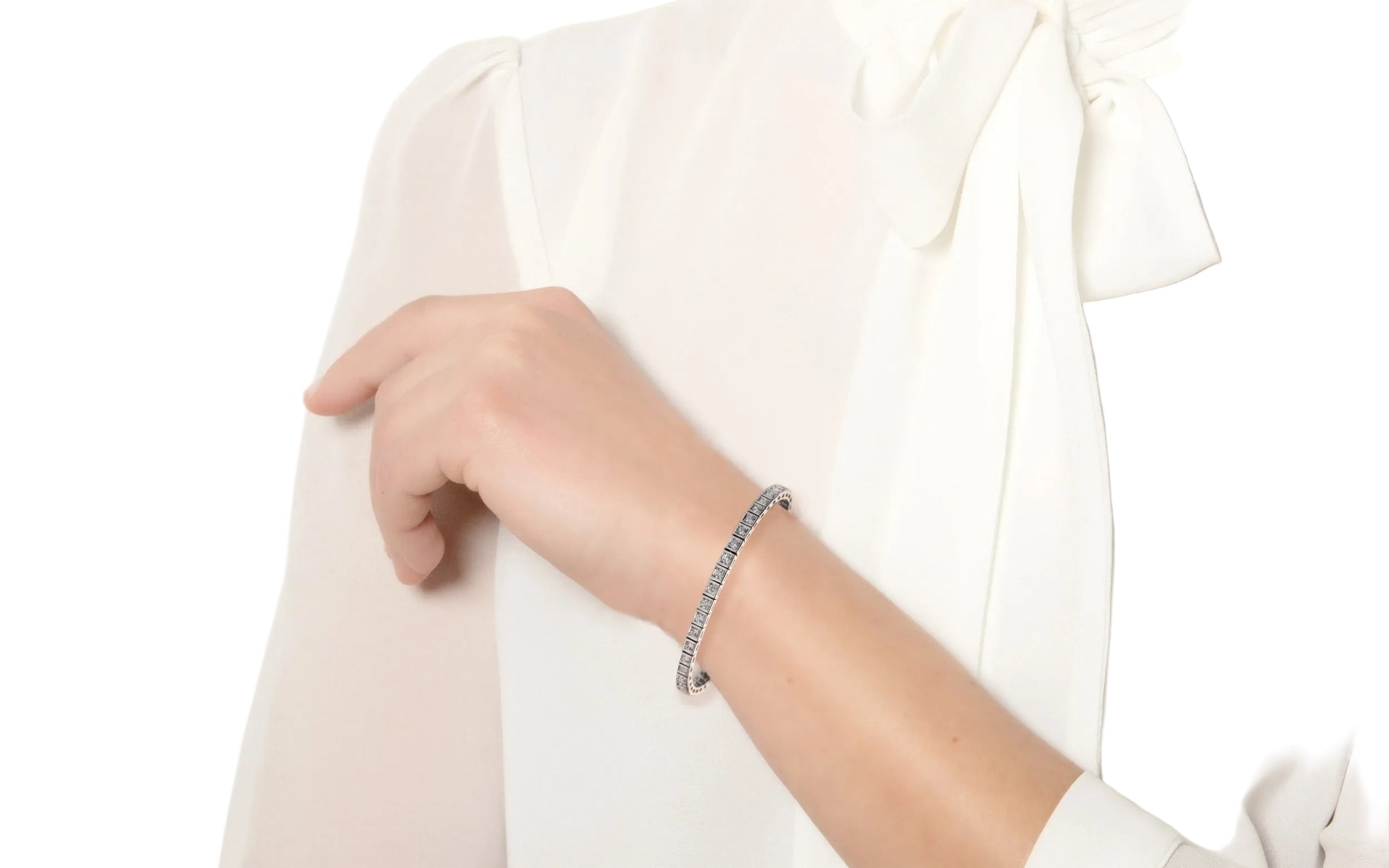 Wearing diamond tennis bracelet princess 