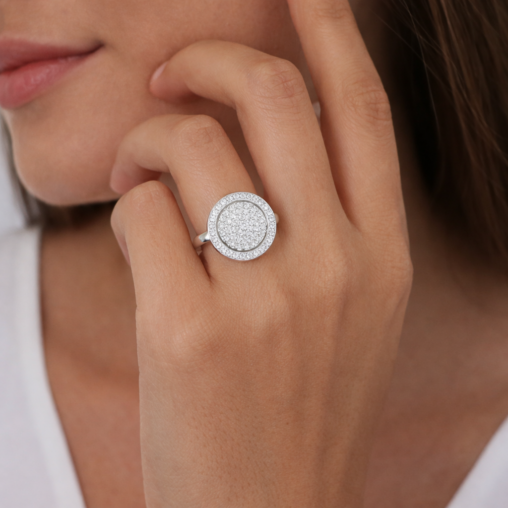 round pave halo ring model