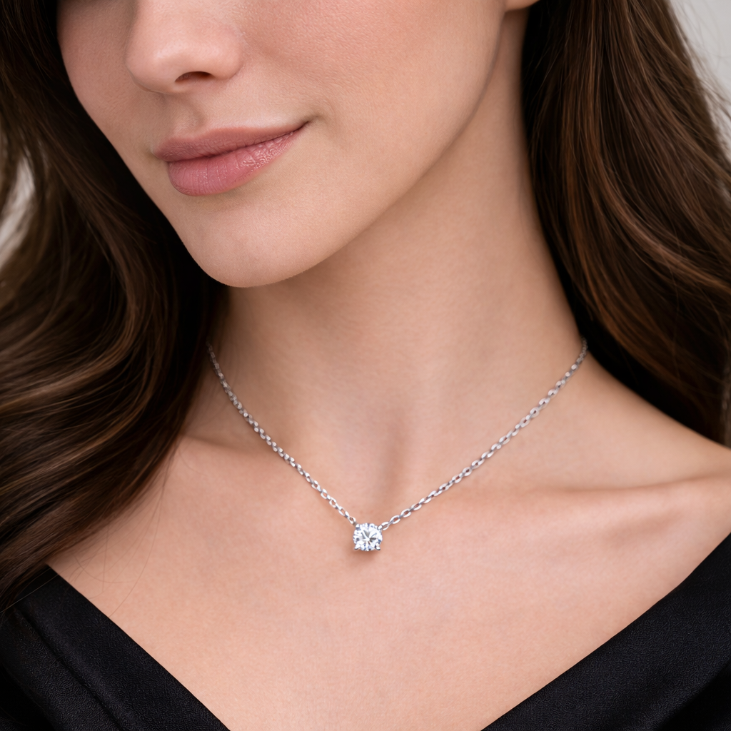 contemporary diamond pendant in white gold 